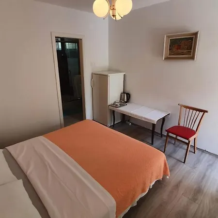 Double With Terrace Tomica Pensiune Baška