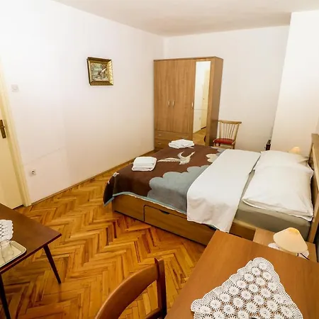 Double With Terrace Tomica