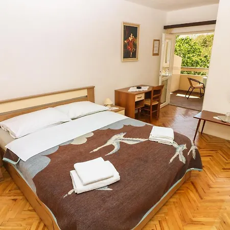 Double With Terrace Tomica Pensiune Baška